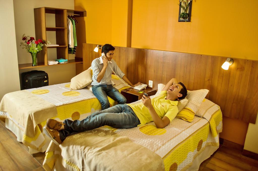 Hotel Mitru - Tarija Habitación foto
